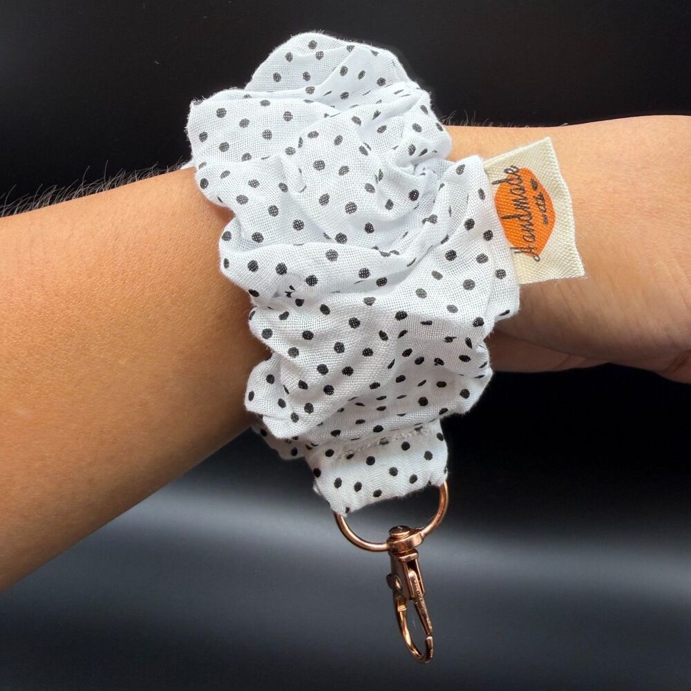 Handmade OneSz Scrunchie Key Fob Wristlet Womens White Polka Dot Cotton Keychain